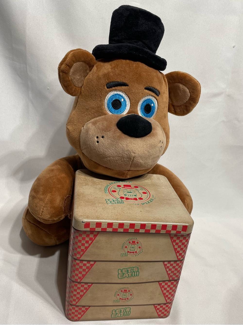 Cinemark exclusive 13” Five Nights at Freddy's 2 popcorn bucket Freddy Fazbear